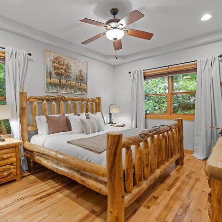 Lux Mtn Cabin - Hot Tub, Fire Pit, Game Room Franklin Exterior foto