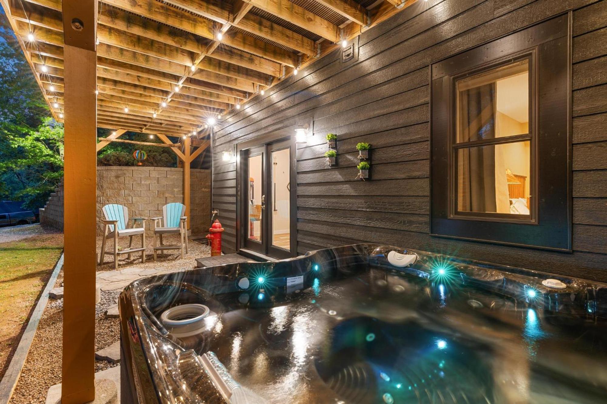 Lux Mtn Cabin - Hot Tub, Fire Pit, Game Room Franklin Exterior foto