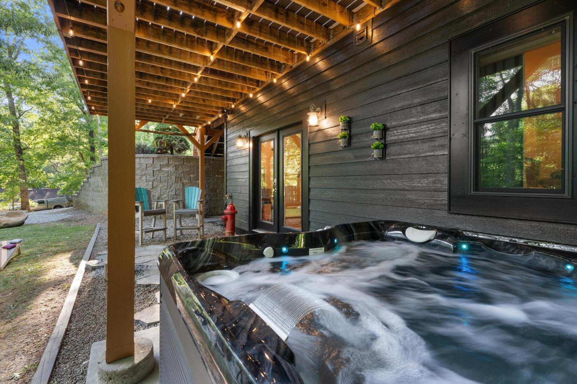 Lux Mtn Cabin - Hot Tub, Fire Pit, Game Room Franklin Exterior foto
